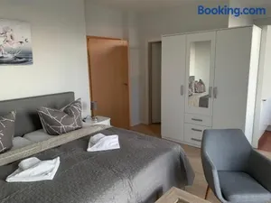 Image of Einraumapartment mit Seeblickbalkon