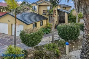 Image of 12 mins to Mel Airport-Good Wood House