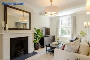 Image of 3 bedroom house in Knightsbridge