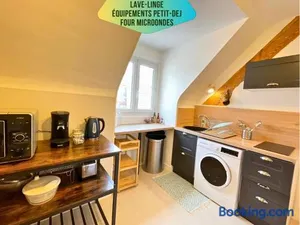 Image of Le Corneille - Idéal Pros & Couples - Centre historique - Château 5min - Gare 10min - Au calme - Fibre