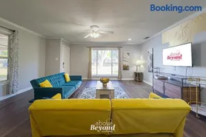 Image of The Updated Aviator - Minutes to Everything Wichita Falls, TX