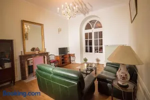 Image of Grand Appartement a Maison sculptée