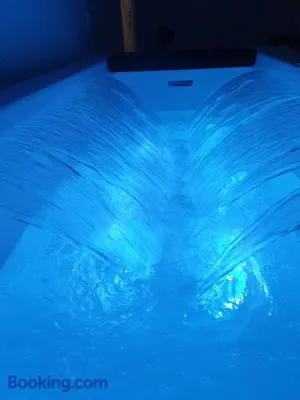 Image of SPA Détente jacuzzi cinéma farniente