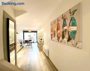 Image of Au pied de la Cité Médiévale, piscine, vue extraordinaire, gîte La Trivala à Carcassonne