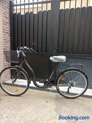 Image of Loft Haut de Gamme Centre Montargis, Place de Parking, Local à vélos, Linge de lits et serviettes, coin rivière amenagé, Hamac, Épicerie, Vélos en option, Tout confort jusqu'à 4 voyageurs
