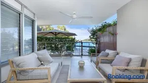 Image of Beachfront - Nelly Bay Apartment
