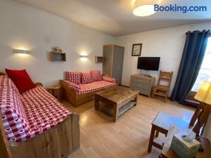 Image of Appartement 2* Confort 5 Pers, Balcon, Centre de Brides-les-Bains, Proche Thermes & Télécabine - FR-1-512-137