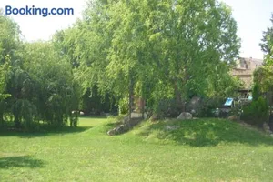 Image of Lou mas li Pitchoun "Le Poirier"