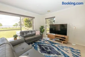 Image of The Lakehouse Yarrawonga on Lake Mulwala