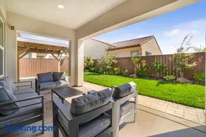 Image of NEW Luxury Lodi Family Old property