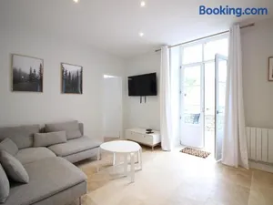 Image of Bel Apt T3 rénové avec terrasse et wifi, centre La Bourboule, proche thermes, max 5 pers - FR-1-608-270