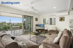 Image of 2 16 Edgar Bennett Ave Noosa Heads