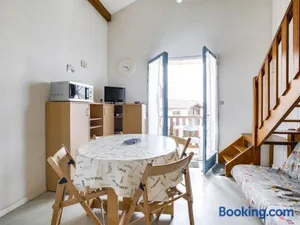 Image of Studio mezzanine à 300m de la plage avec balcon et parking - Biscarrosse-Plage - FR-1-521-48