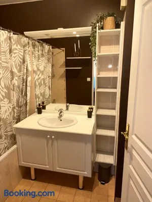 Image of Superbe appartement tout équipé avec parking.