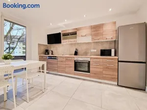 Image of RAJ Living - City Apartments with 1 or 2 Rooms - 15 Min to Messe DUS and Old Town DUS