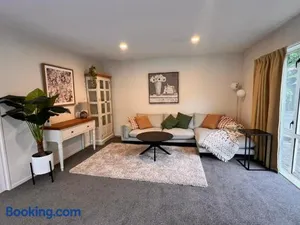 Image of Waimairi Road - Christchurch Holiday Homes