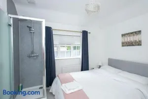 Image of Modern Bromley House in London BR5