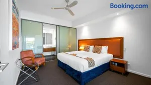 Image of Sea Side 104