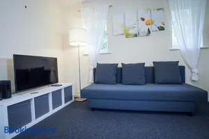 Image of Central studio in quiet area in Newbury, self check-in