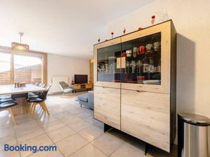 Image of Spacieux appartement avec Wi-Fi et garage - FR-1-671-241