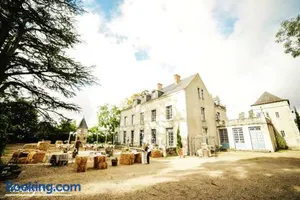 Image of Manoir somptueux à Messas avec piscine privée et grand jardin.
