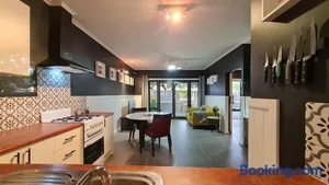 Image of The Settler - Stylish One Bedroom Living