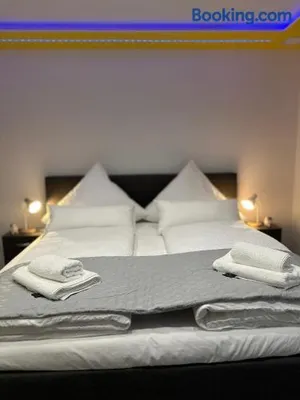 Image of Modern Apartments Neuburg P - TOP - 2 Zimmer, Komfort, Balkon, Wi-Fi, Smart TV, Große Dusche, Küche