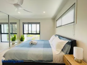 Image of 262ATroughton