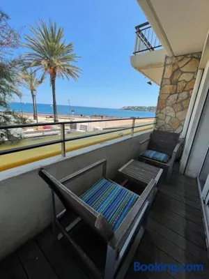 Image of Fully equipped beachfront studio in the heart of the city center bd Leclerc