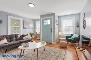 Image of BOHO BUNGALOW - STEPS FROM HISTORIC DOWNTOWN APEX