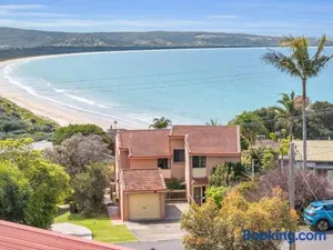 Image of Waves on Winnunga