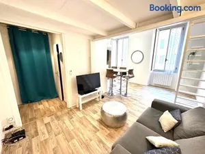 Image of Studio mezzanine sur le port