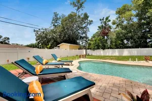 Image of Newly Updated Pool House in Clearwater