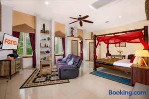 Image of LUXURY Apartment Studio PORT DOUGLAS 65 SQ MTRS and Bath