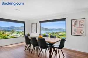 Image of Spacious, modern and bright home with waterviews