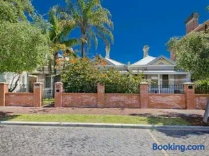 Image of myOZexp Palmerston Lodge