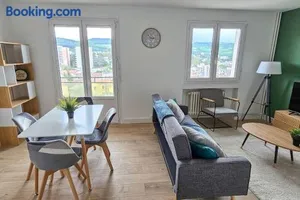 Image of C'est chez Maurice! 4 ch WIFI balcon parking free