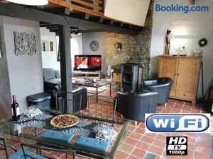 Image of Maison au calme dans un domaine boise