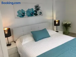 Image of A coté de Genève 1