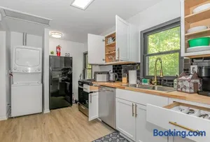 Image of Black Cabin Getaway in Woods I Valpo