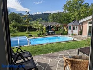 Image of Schöne Wohnung mit Terrasse, Garten und Pool
