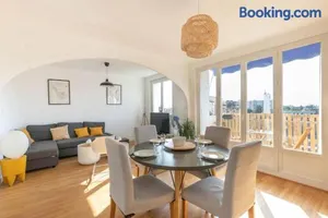 Image of Grand Appartement Cosy - Parking & Balcon