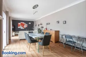 Image of 13 rue de la pyramide Bel Appartement