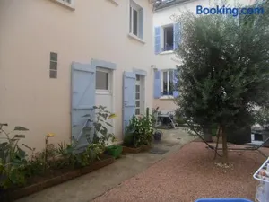 Image of maison bleue