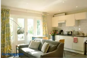 Image of Trinidad, 45 School Road, Coach House