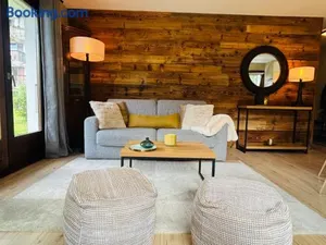 Image of Appartement style chalet avec grande terrasse et parking prive