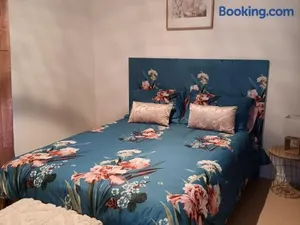 Image of Gîte tout inclus avec jardin et ping-pong, proche A20 - FR-1-591-615