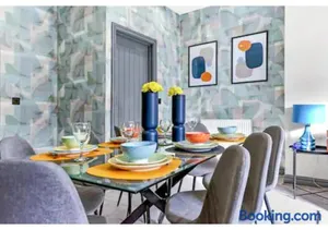 Image of Three Bedroom Home - Perfect for Large Groups