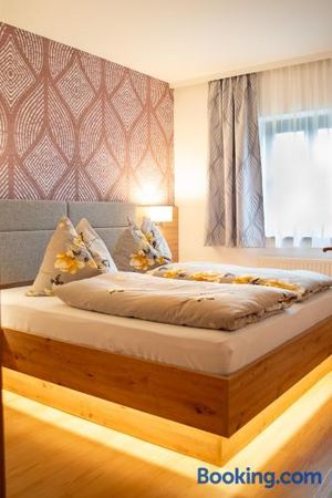 Image of Almtalhotel Appartements in Pettenbach