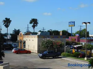 Image of Regency Inn & Suites Beaumont